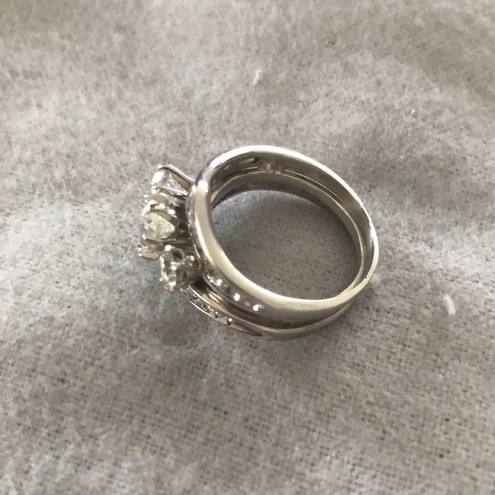 Beautiful Diamond Wedding Set - Picture 6 of 11